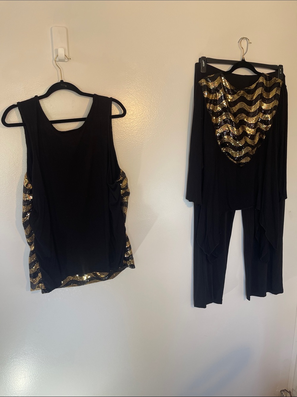 Womens plus size outfit 2X 3X Sequin Chevron Black & Gold tank, jacket, pants - Picture 10 of 17